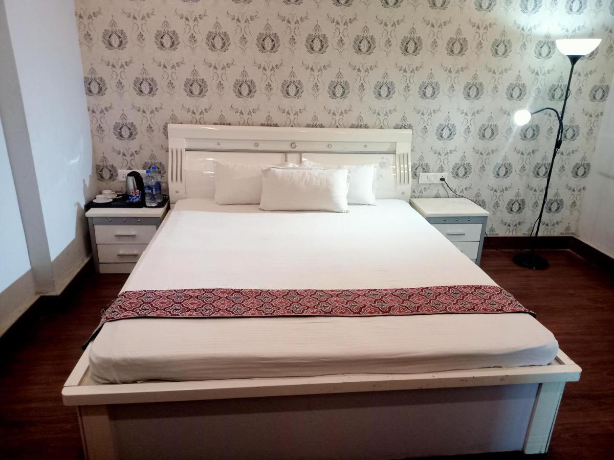 Ojas Hotel & Resort Durgāpur Extérieur photo