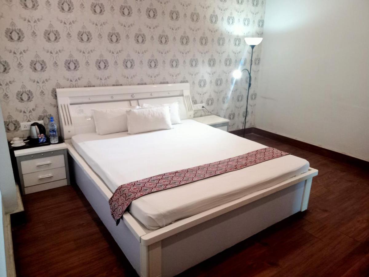 Ojas Hotel & Resort Durgāpur Extérieur photo