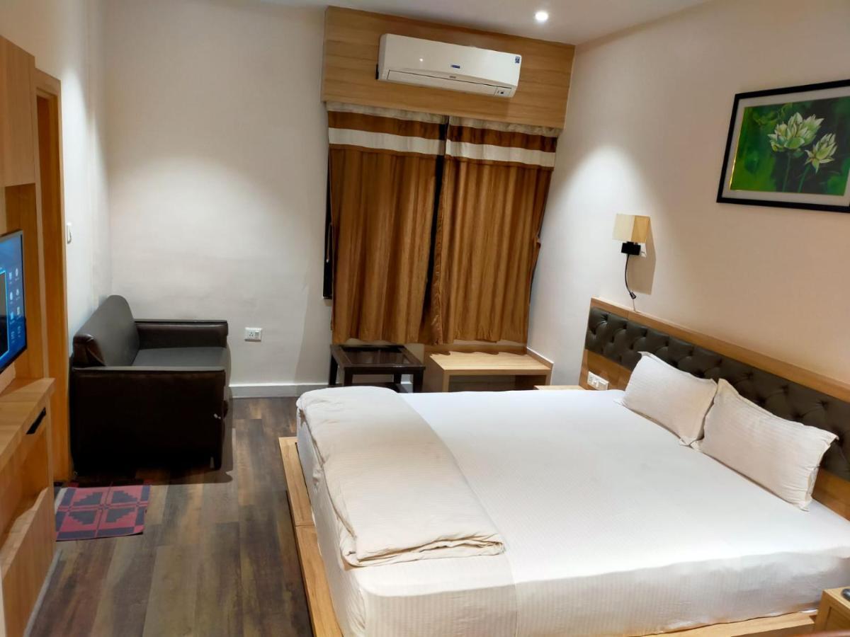 Ojas Hotel & Resort Durgāpur Extérieur photo