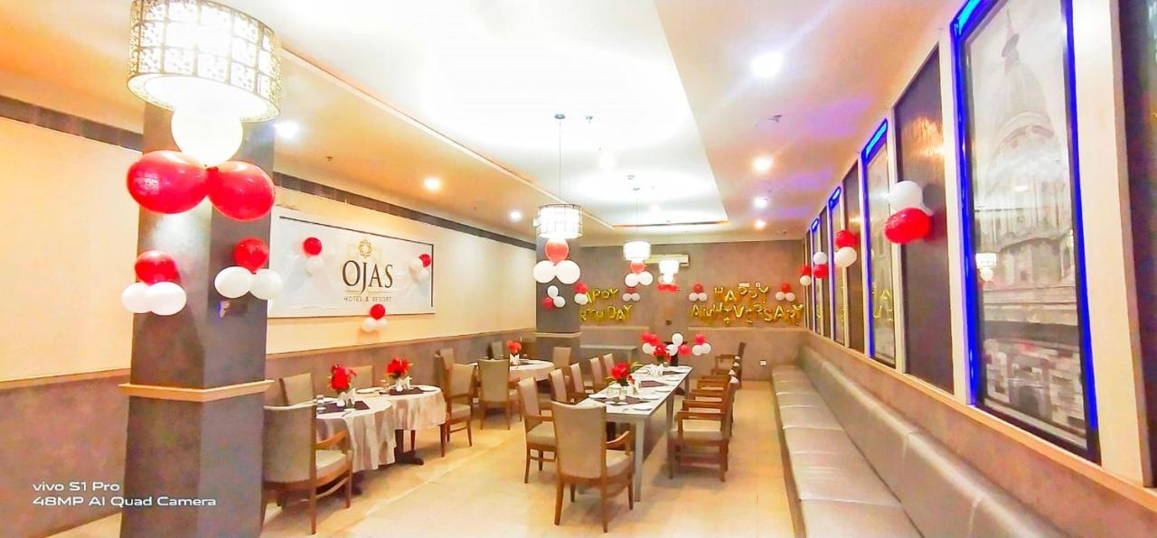 Ojas Hotel & Resort Durgāpur Extérieur photo